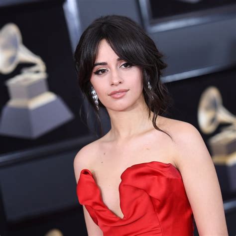 Camila Cabello Fixes Boobs At 2018 Grammys Camila Cabello Grammy Awards 2018 Dress