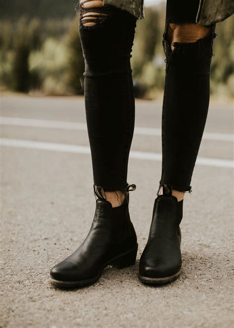 What kind of boots do blundstone women wear? Our Women's Heeled Boot, is an update of the classic ...