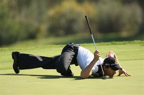 Camilo Villegas Spider Man Pose For Reading Greens