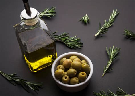 Aceite de oliva en el ombligo para qué sirve UDOE