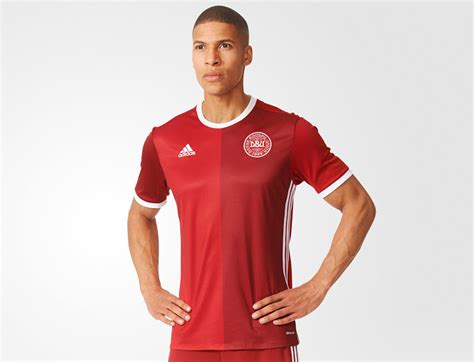 Doch der sieg gegen dänemark ist nur nebensache. Dänemark EM 2016 Heim-Trikot veröffentlicht - Nur Fussball