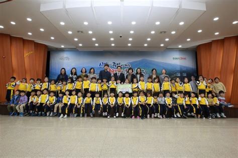 호반에서 만난 사람 (작사:박춘석 작곡:박춘석) ~ the guy on the lakeside 4:01 10. 타임뉴스