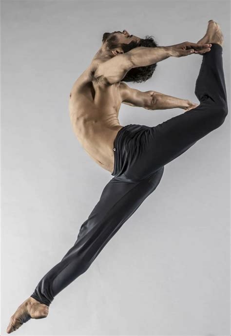 Pin By The Dance Guru On Male Ballet Dancers When Art Meets Athletics Male Ballet Dancers