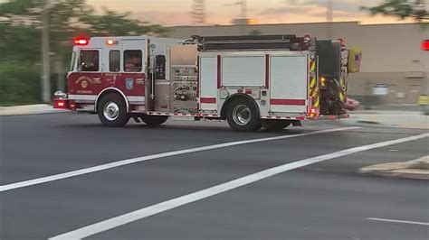 Engine 13 Responding To A Vehicle Fire Youtube
