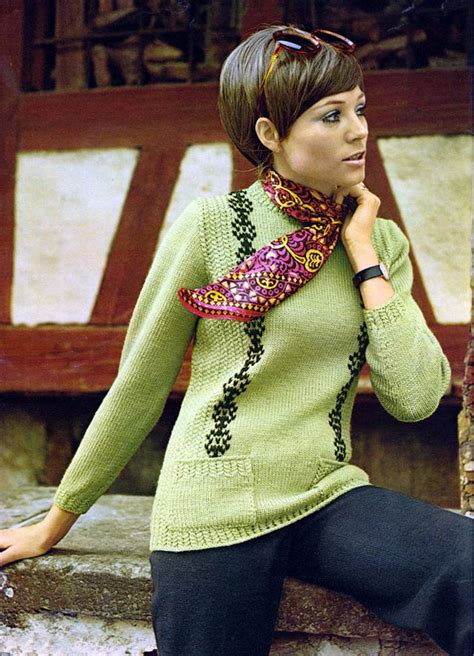 35 Glamorous Photos Of Young Women In Knitwear That Defined The 1970s
