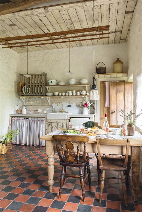 Take A Tour Around This Pretty Rustic Cottage Kitchen Countrykitchen