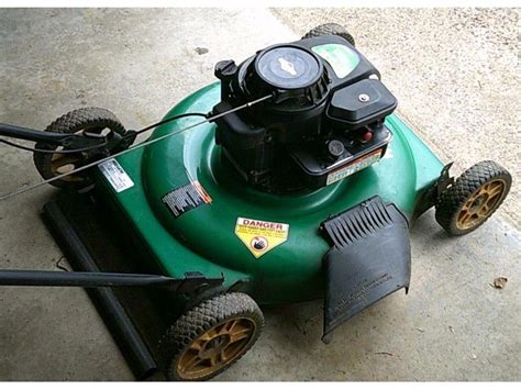 22” Weed Eater Mulching Gas Lawn Mower With Briggs And Stratton 500