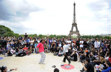 Fête De La Musique Every 21st Of June To Celebrate Summer There Is Concerts In Every Cities In