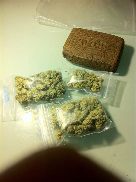 You can't do %100 because out of 100 100 doesn't make sense. Latest pickup; 100 grams of danish hashish and some skunk ...