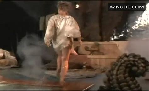 Katherine Heigl Butt Scene In Prince Valiant Aznude