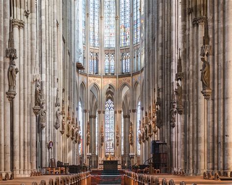 Der kölner dom in köln ist eine der größten kathedralen der welt und eines von deutschlands bekanntesten bauwerken. Startseite