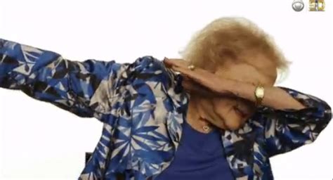 Betty White Yes Betty White Dabbed For The Win