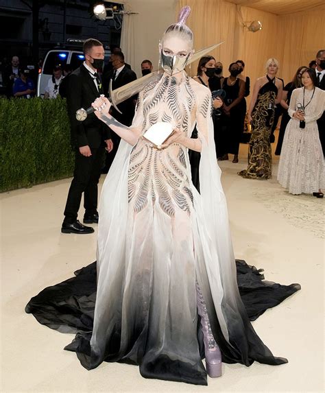 Grimes Wore Iris Van Herpen Haute Couture To The 2021 Met Gala Red