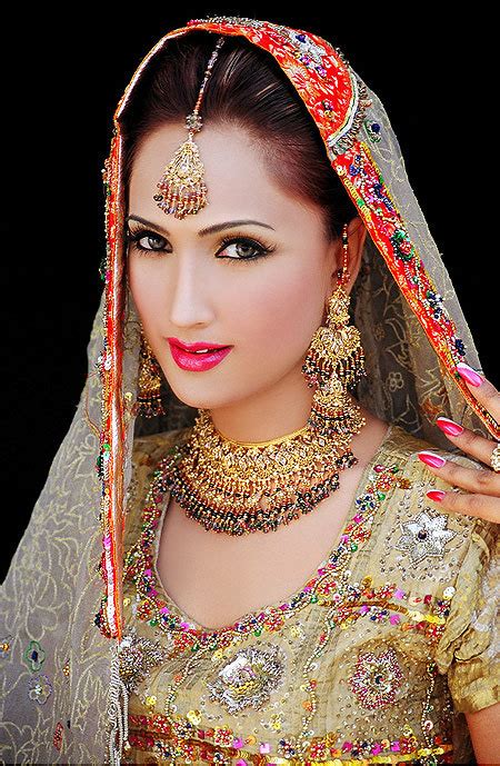 Bridel Fashion Trend And Girls Fashion Dulhan Bridal Dresses Shararay And Lehanga