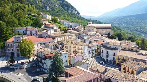 Walks Caramanico Terme In Abruzzo Italy 4k Boomers Daily