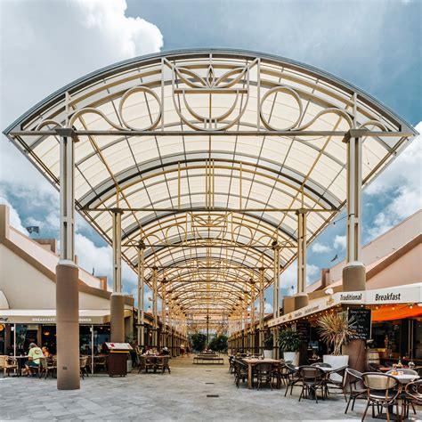 Open Air Shopping Malls in Oranjestad, Aruba - Renaissance Marketplace