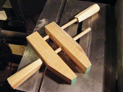 Construction of an all wood c clamp. Wooden Handscrew Clamp - by danriffle @ LumberJocks.com ...