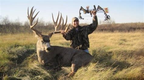 Dave Fuller Buck Giant Archery Mule Deer Taken In Saskatchewan