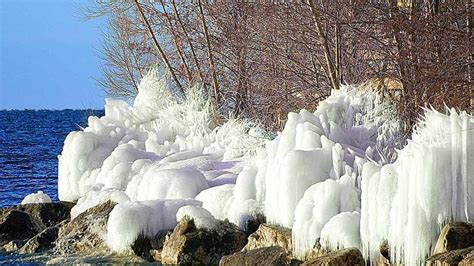Waves Frozen In Stacks Lake Ontario Shoreline Bing Gallery