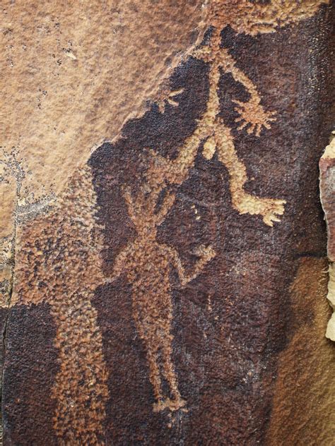 Petroglyph In Wyoming Petroglyphs Art Ancient Drawings Cave Paintings
