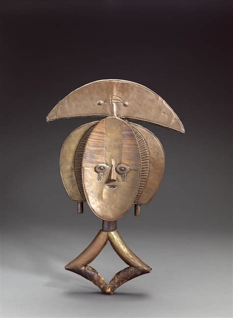 X653800 Janus Reliquary Guardian Figure Mbulu Ngulu Fowler Museum