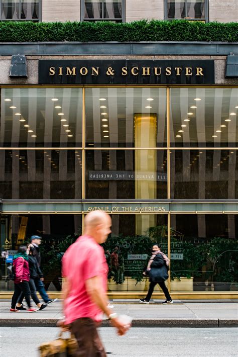 Simon And Schuster And Penguin Random House Deal On The Verge Of Collapse