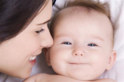La Salud Del Bebé Cómo Recoger Las Heces De Los Bebés