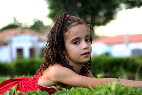 Fotos Gratis Persona Niña Mujer Cabello Fotografía Flor Foto