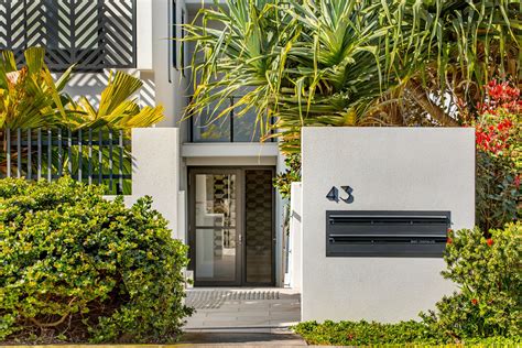 2 Indigo - quality apartment in coveted location 3 Month Rentals