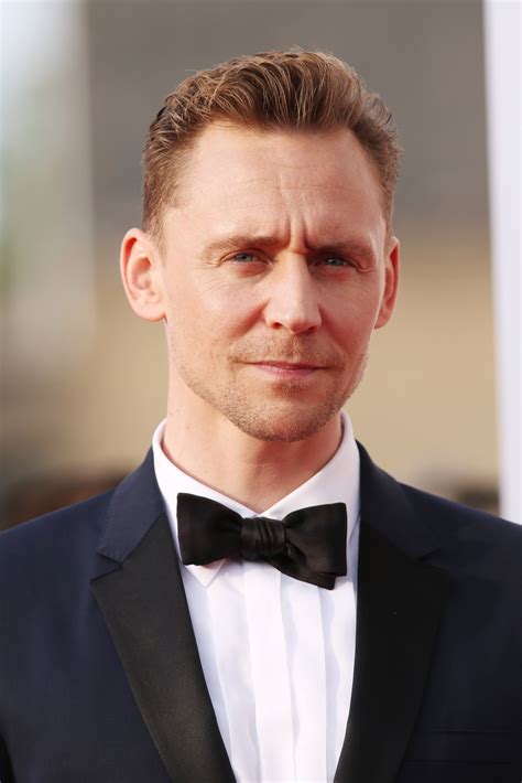 His mother is a former stage manager, and his father, a scientist, was the managing director of a pharmaceutical. 15 Facts To Understand The Tom Hiddleston Obsession - Jetss