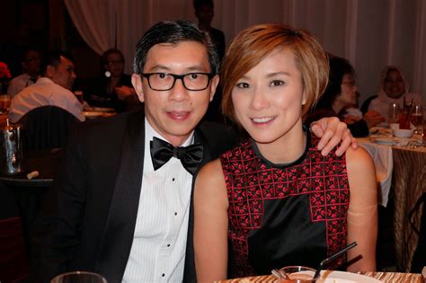 ^ chan, heng chee (1986). Kee Hua Chee Live!: PART 2---DATO RAYMOND LIEW, PRESIDENT ...