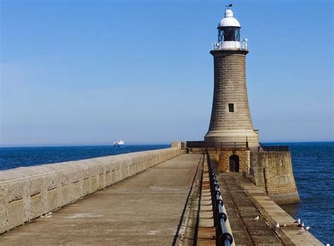 Photographs Of Newcastle Tynemouth North Tyne Pier And Lighthouse