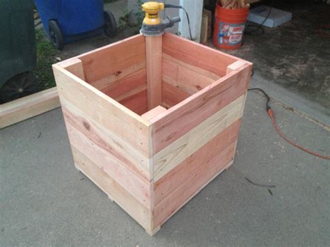 Buy the best and latest tomato planters on banggood.com offer the quality tomato planters on sale with worldwide free shipping. Redwood planter box for tomato plant : DIY