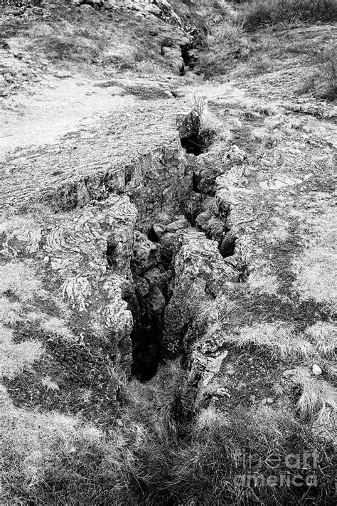 Rock Fissures Due To Tectonic Plate Movement Thingvellir National Park