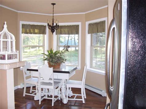 People should do some selections before using the information. 33 Wonderful Window Treatments For Bay Window In Kitchen | Dining room windows, Bay window ...