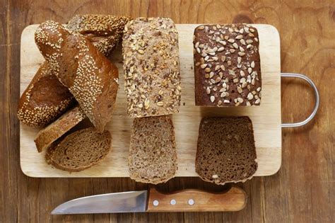 The 9 Best Low Carb Bread Options According To A Dietitian Livestrong