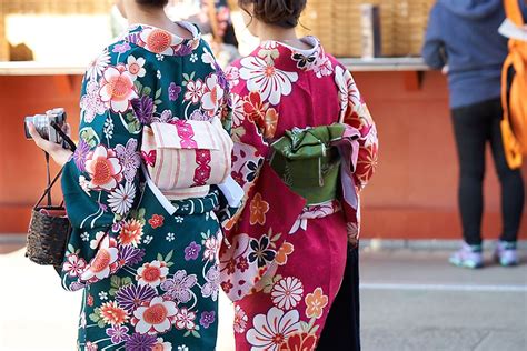 Japanese People Wear Traditional Japanese Clothing Stock Photo Download