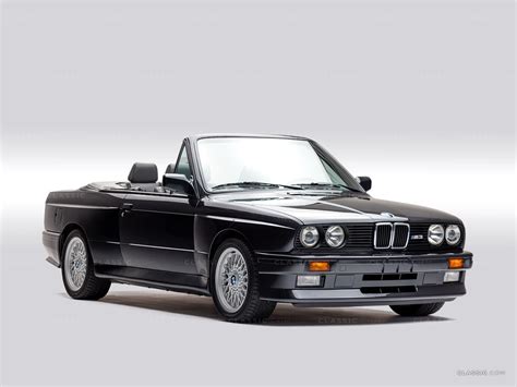 The bmw e36 is the third generation of the bmw 3 series range of compact executive cars, and was produced from 1990 to 2000. classicmotors.com - 1991 BMW M3 ? Diamond Black