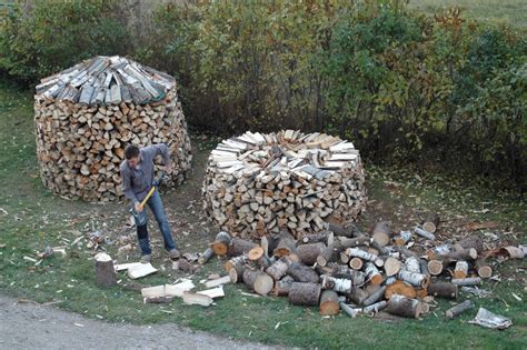 The Best Way To Stack Firewood Firewood Seasoned Wood Outdoor Sheds