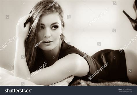 portrait sensual woman lingerie long hair 스톡 사진 289455818 shutterstock