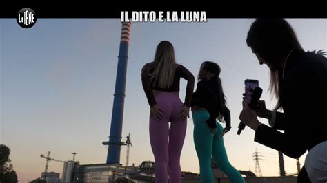 Il Dito E La Luna Alex Mucci E Eva Menta Dopo Gli Uffizi Foto Sexy