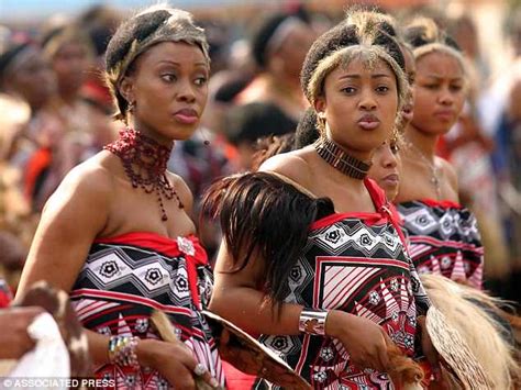 Suazilandia o esuatini, cuyo nombre oficial es reino de suazilandia o reino de esuatini (en suazi: One of 15 wives of the polygamous king of Swaziland found ...