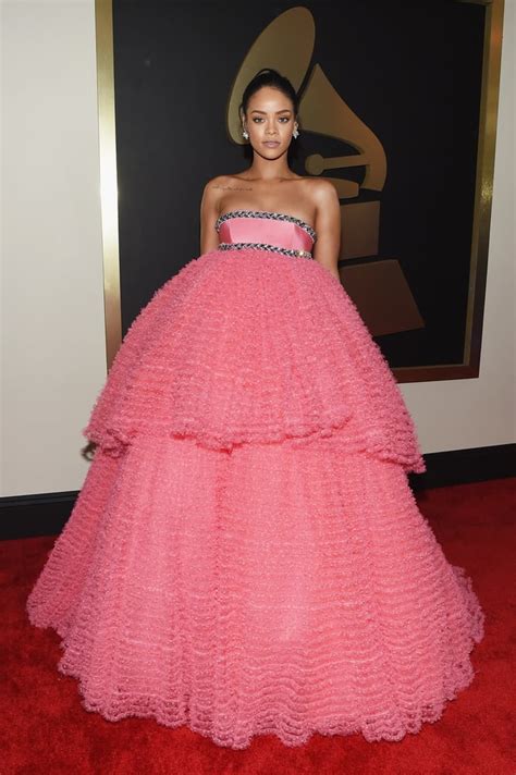 Grammys Rihanna All The Ways You Can Dress Up Like Rihanna This Year