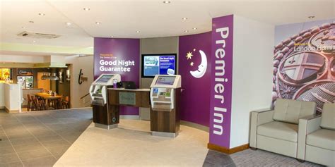 It is ideally located for guests wanting to visit local attractions. Premier Inn London Hammersmith Hotel (London): What to ...
