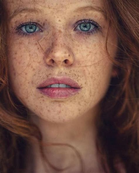 Woman Red Hair Freckles Women With Freckles Redheads Freckles