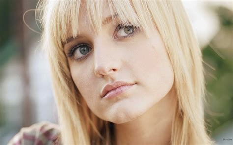 Ashlee Simpson Singer Musician Blondes Women Females Girls Sexy Babes Face Eyes