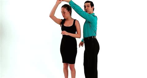 bailar online how to turn right and left in merengue merengue dance