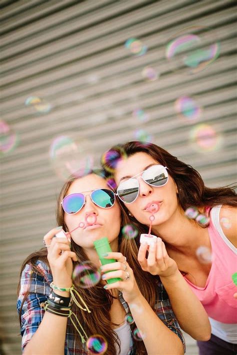 Impossibly Fun Best Friend Photography Ideas Best Friend Photography Friend Photoshoot