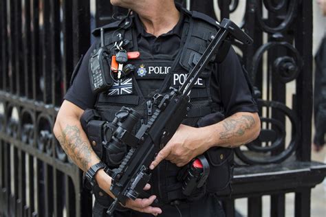 Armed Police Will No Longer Be Automatically Suspended For Using Their Guns London Evening