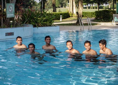 23 hrs · petaling jaya, malaysia ·. Only 6 footballers turn up for Sea Games training | New ...